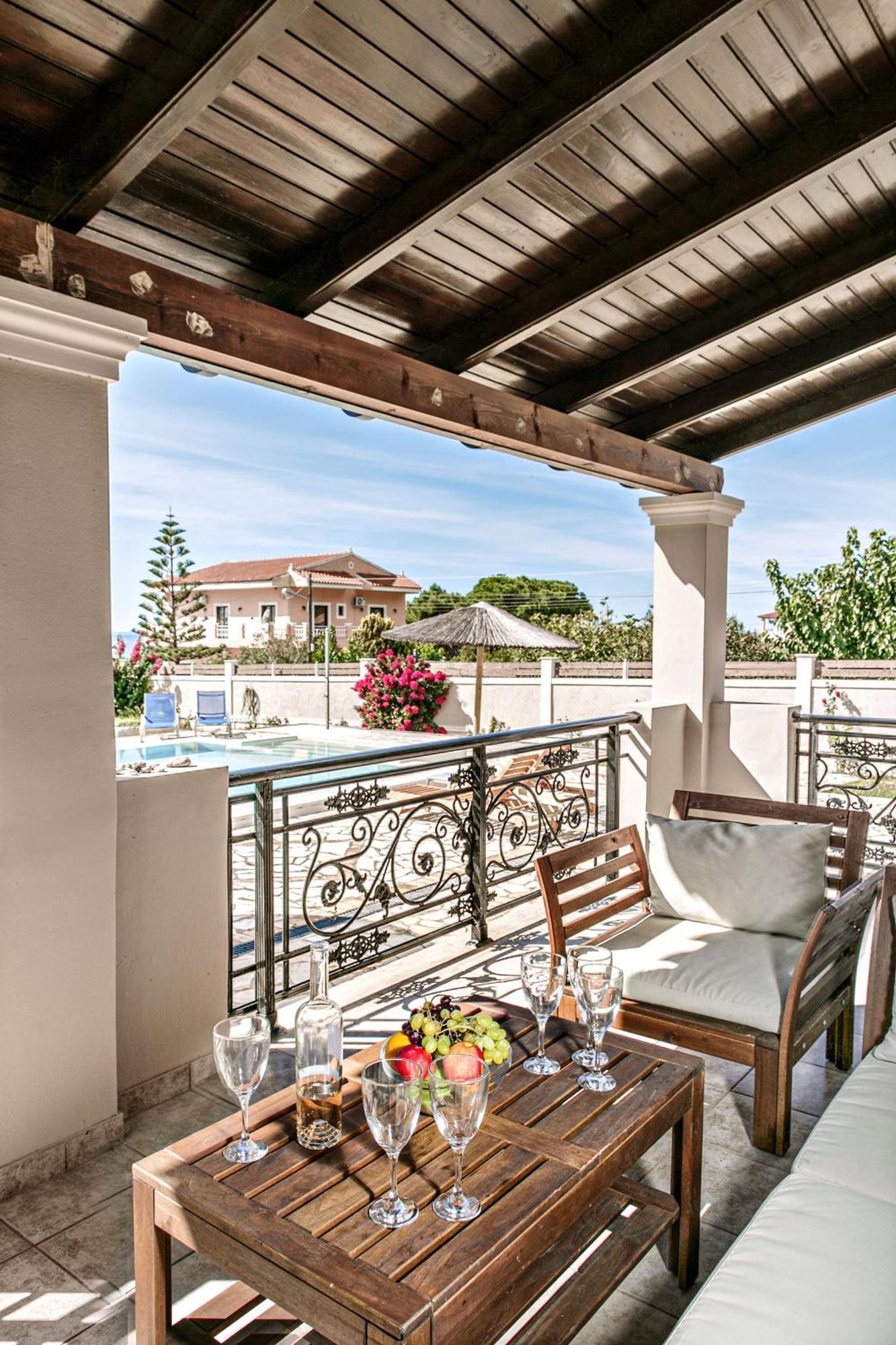 Skidi Beach House Agios Matthaios  Exterior photo