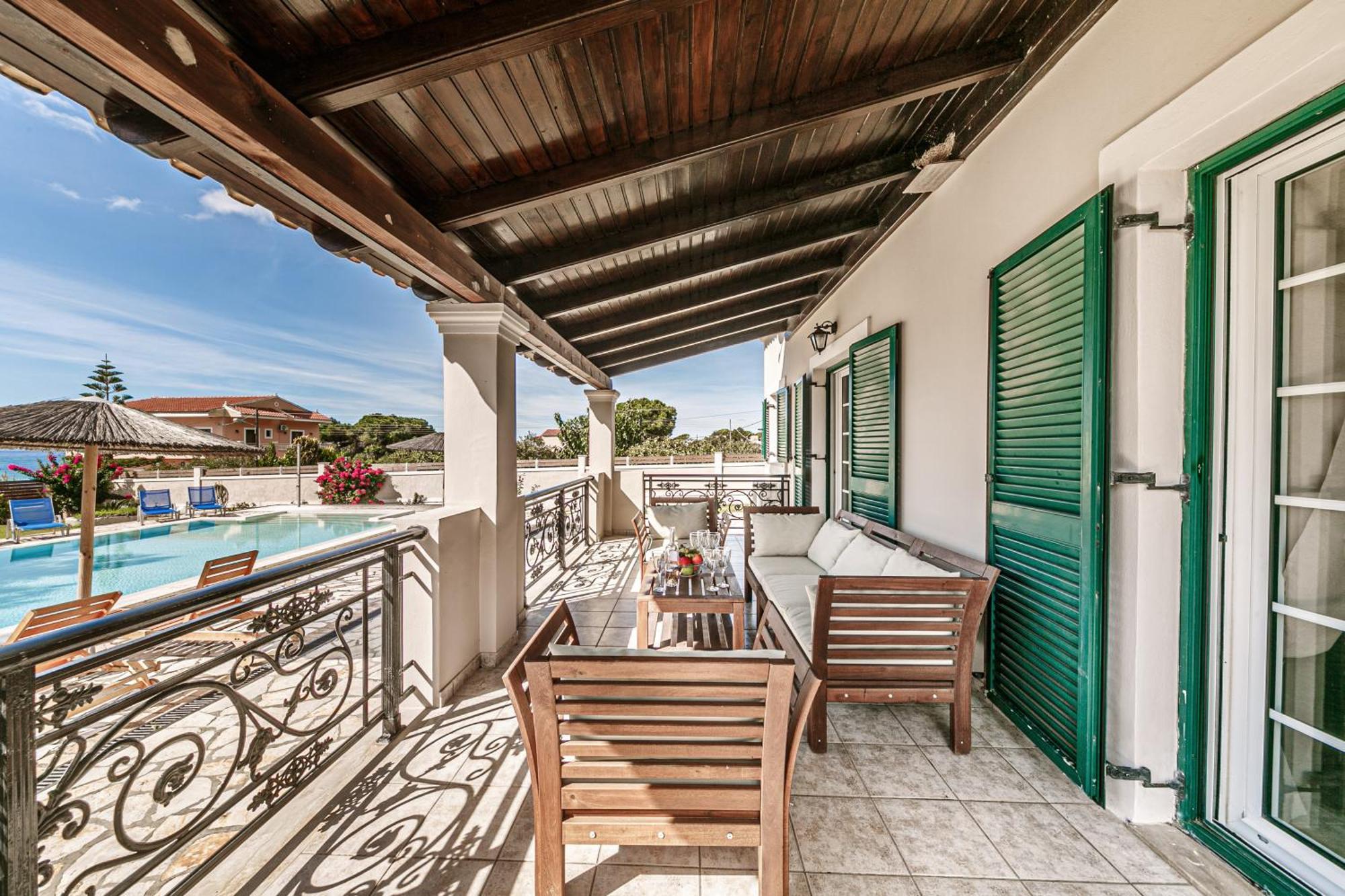 Skidi Beach House Agios Matthaios  Exterior photo