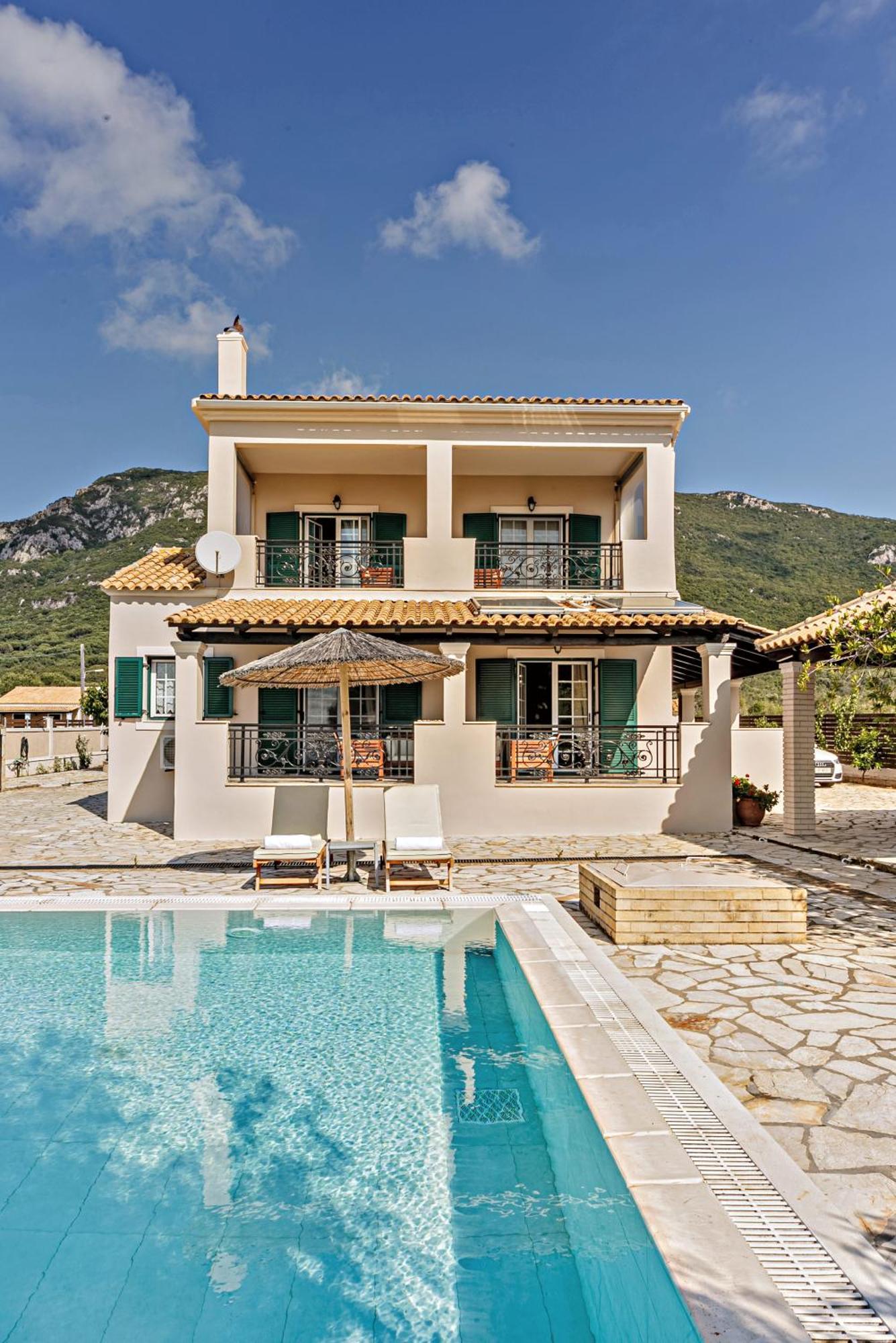 Skidi Beach House Agios Matthaios  Exterior photo