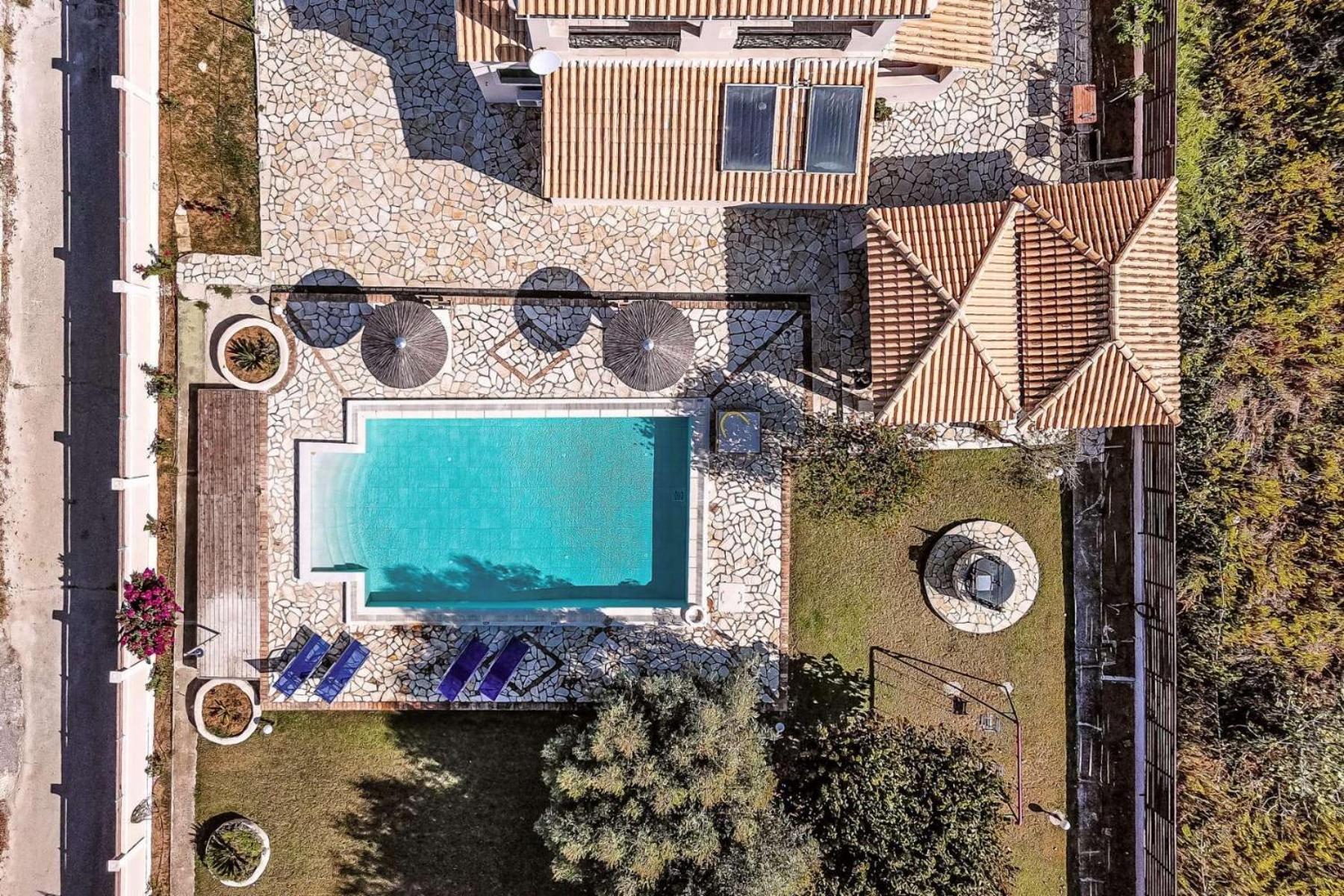 Skidi Beach House Agios Matthaios  Exterior photo